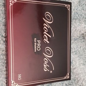 Violet Voss eyeshadow pal6